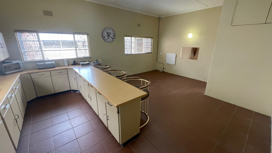 3 Bedroom Property for Sale in Harpington A H North West